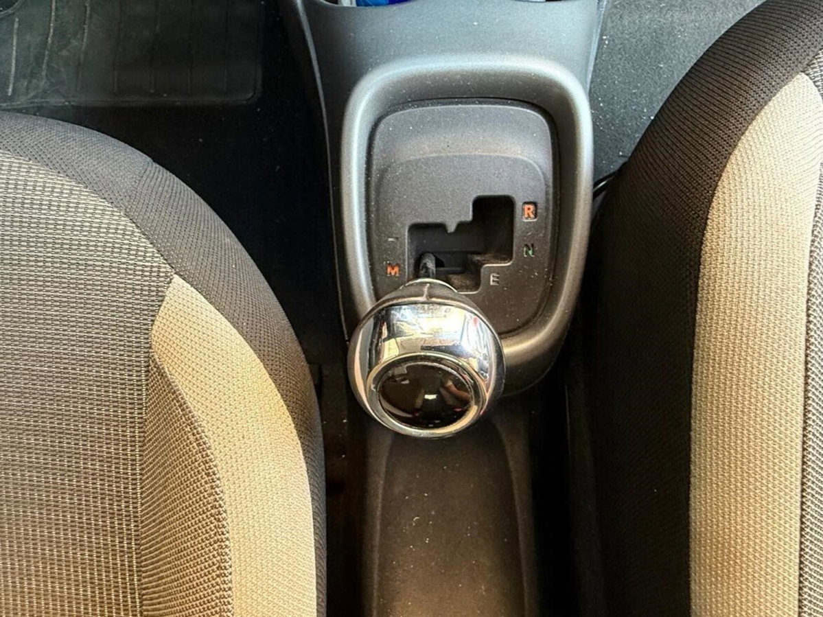 Toyota Aygo Connect 1.0 VVT-i 72 CV 5 porte x-cool MMT (14)