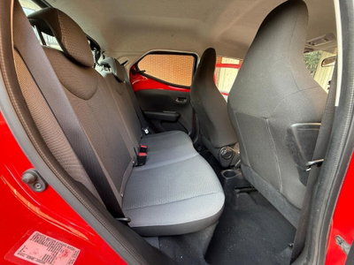 Toyota Aygo Connect 1.0 VVT-i 72 CV 5 porte x-cool MMT (18)