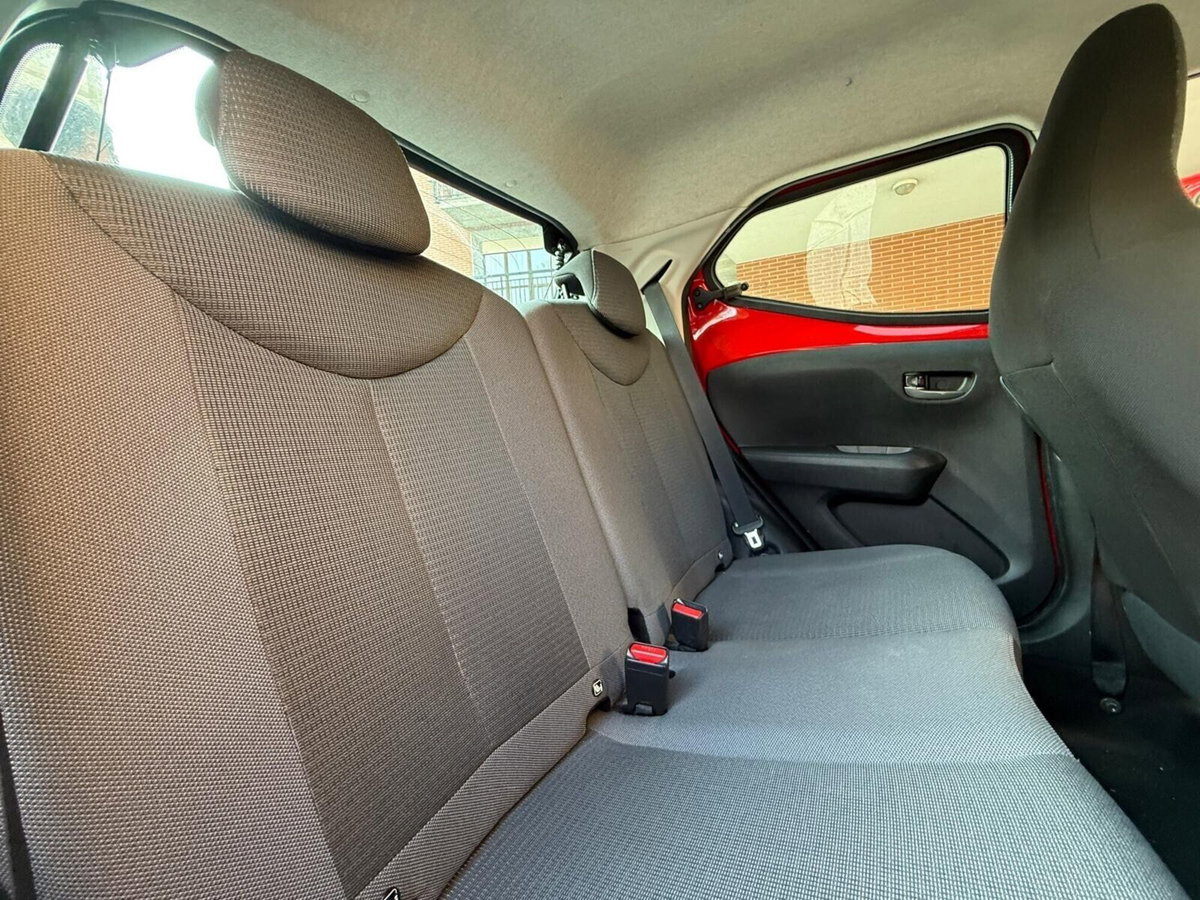 Toyota Aygo Connect 1.0 VVT-i 72 CV 5 porte x-cool MMT (20)