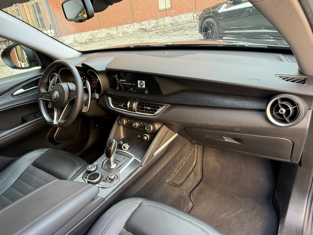 Alfa Romeo Stelvio Stelvio 2.2 Turbodiesel 190 CV AT8 Q4 Executive (18)