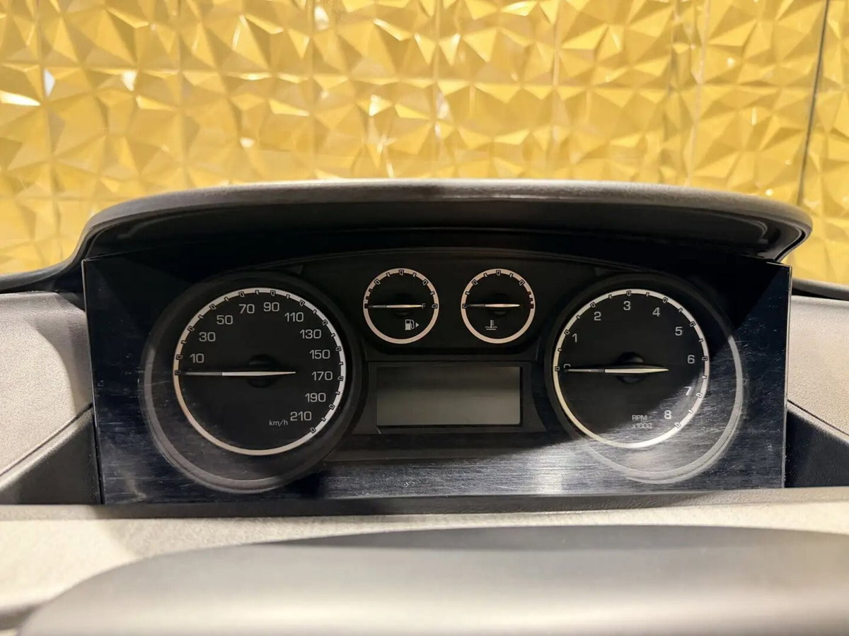 Lancia Ypsilon 1.2 69 CV 5 porte Silver (12)