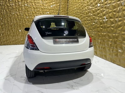 Lancia Ypsilon 1.2 69 CV 5 porte Silver (4)
