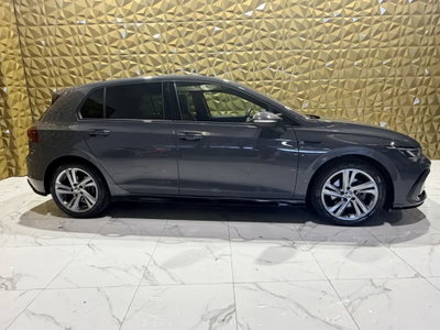Volkswagen Golf 1.5 eTSI 150 CV EVO ACT DSG R-Line (4)