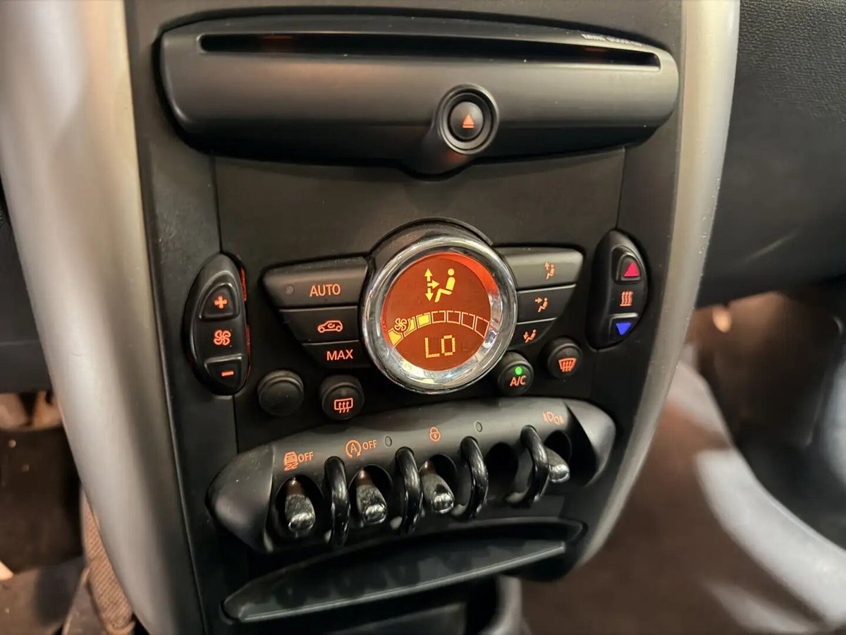 MINI Mini Countryman 1.6 Cooper D Countryman (12)
