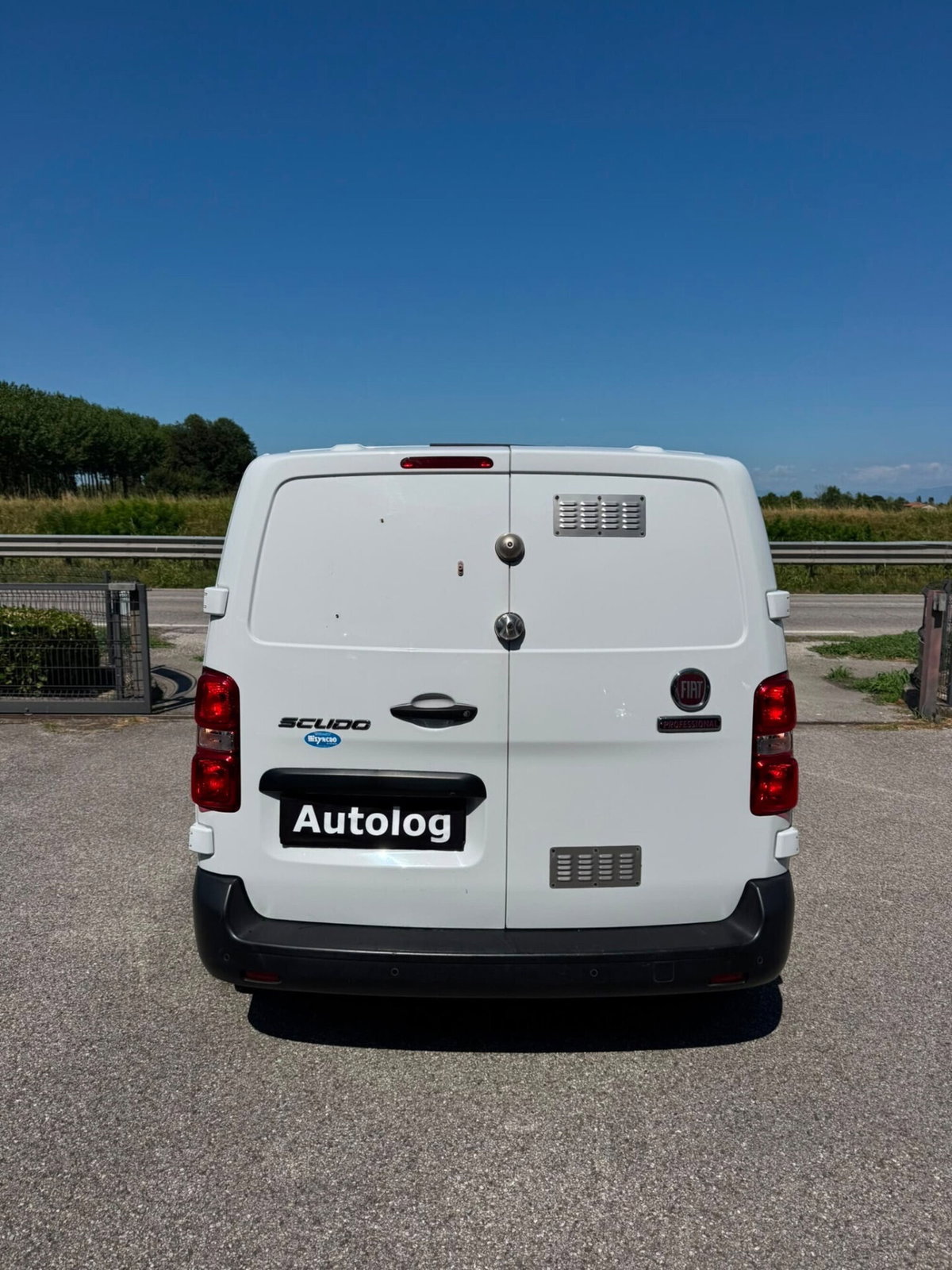 Fiat Scudo Furgone 2.0 BlueHDi 145CV AT8 PL-TN Furgone Business (4)