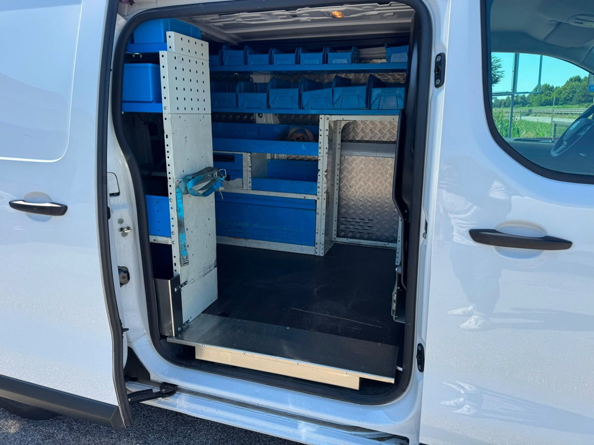 Fiat Scudo Furgone 2.0 BlueHDi 145CV AT8 PL-TN Furgone Business (9)