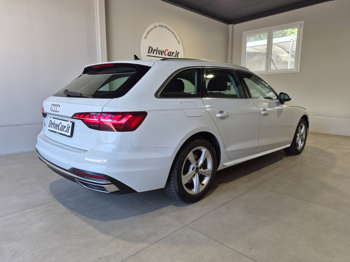 Audi A4 Avant 35 TDI/163 CV S tronic Business Advanced (7)