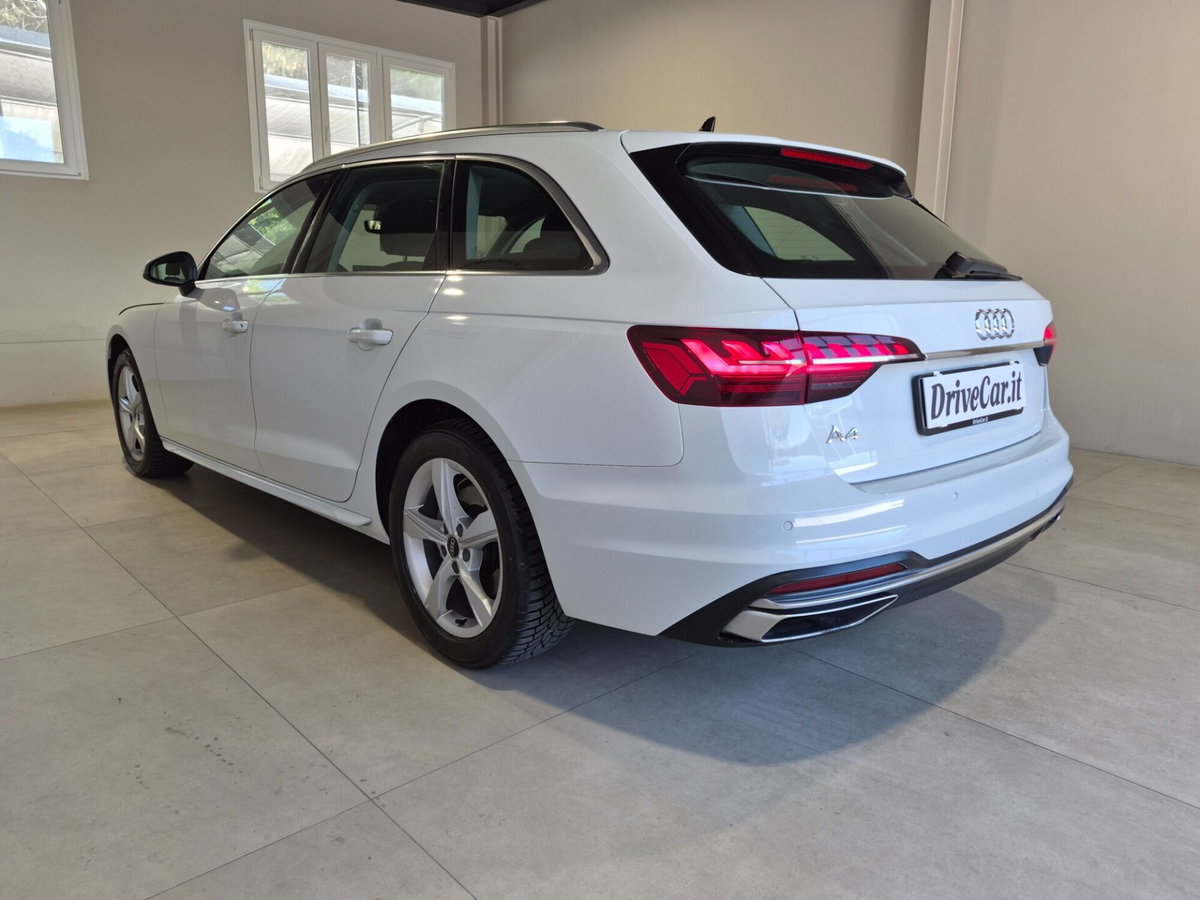 Audi A4 Avant 35 TDI/163 CV S tronic Business Advanced (9)