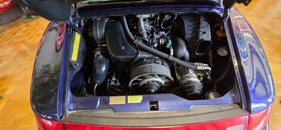 Porsche 911 Coupé Carrera 2 (9)
