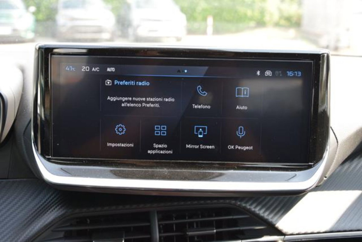 Peugeot 2008 1.2 puretech Style s&s 100cv (18)