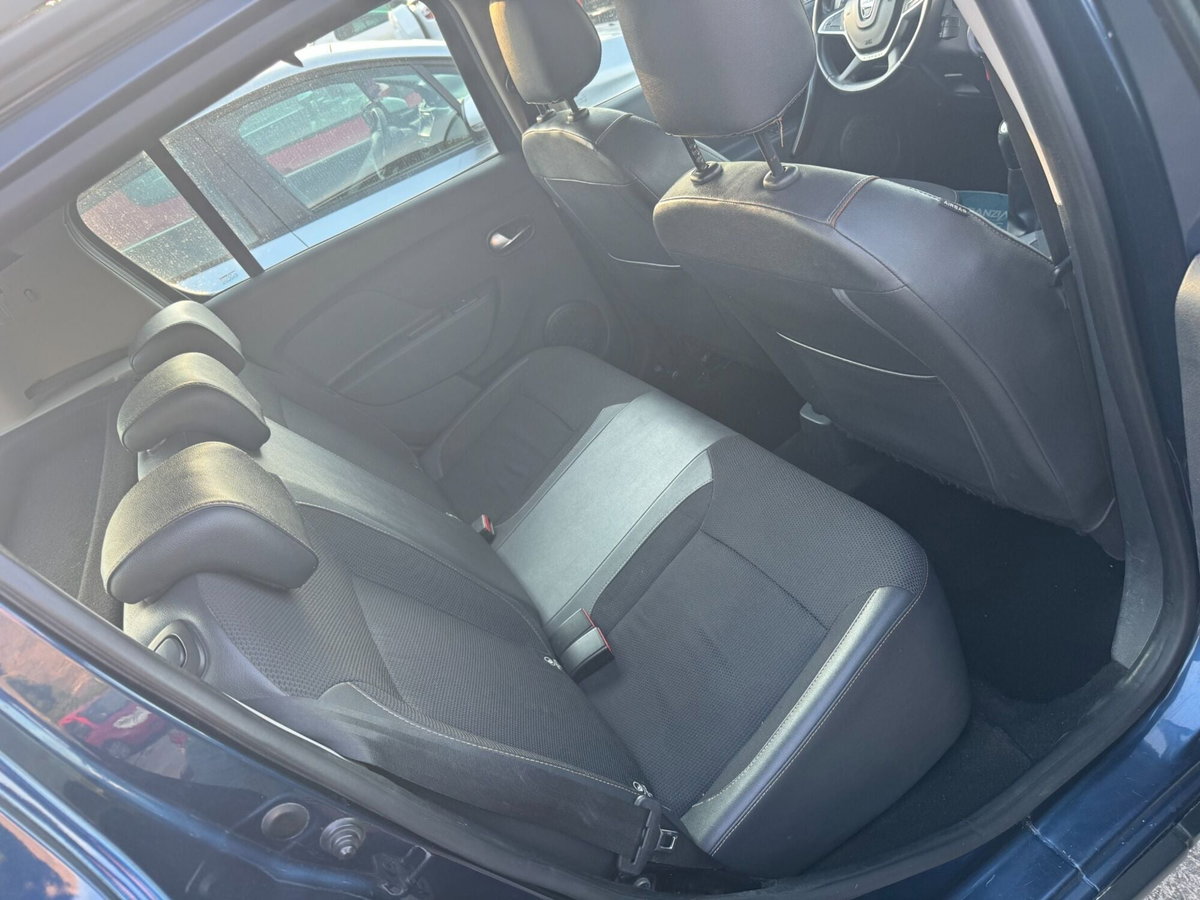 Dacia Sandero Stepway 1.5 dCi 8V 90CV (11)