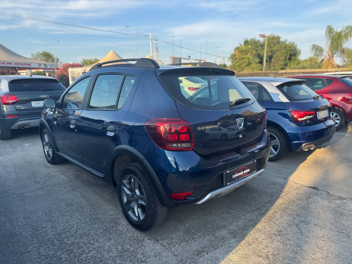Dacia Sandero Stepway 1.5 dCi 8V 90CV (4)