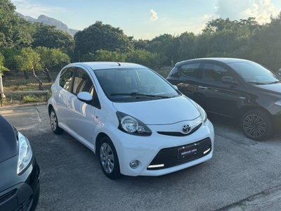 Toyota Aygo 1.0 12V VVT-i 5 porte Lounge Connect usata
