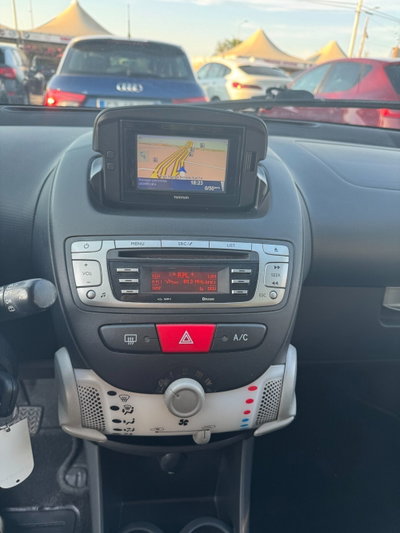 Toyota Aygo 1.0 12V VVT-i 5 porte Lounge Connect (12)