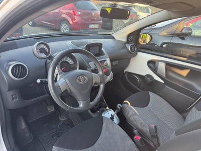 Toyota Aygo 1.0 12V VVT-i 5 porte Lounge Connect (8)