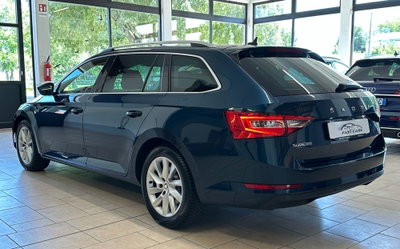 Skoda Superb Station Wagon 2.0 TDI DSG Wagon Ambition (4)