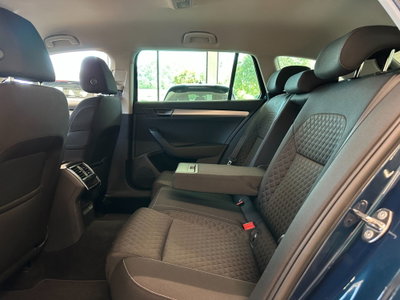 Skoda Superb Station Wagon 2.0 TDI DSG Wagon Ambition (9)