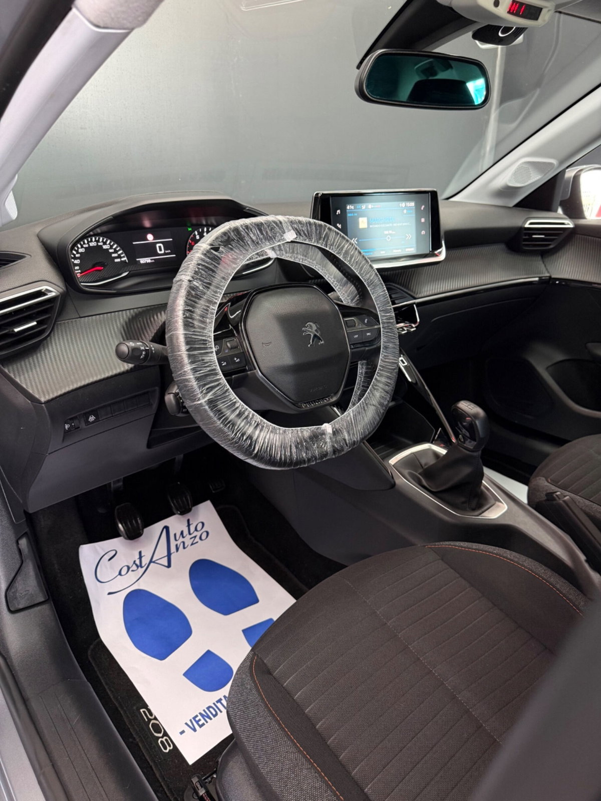 Peugeot 208 PureTech 75 Stop&Start 5 porte Like (8)