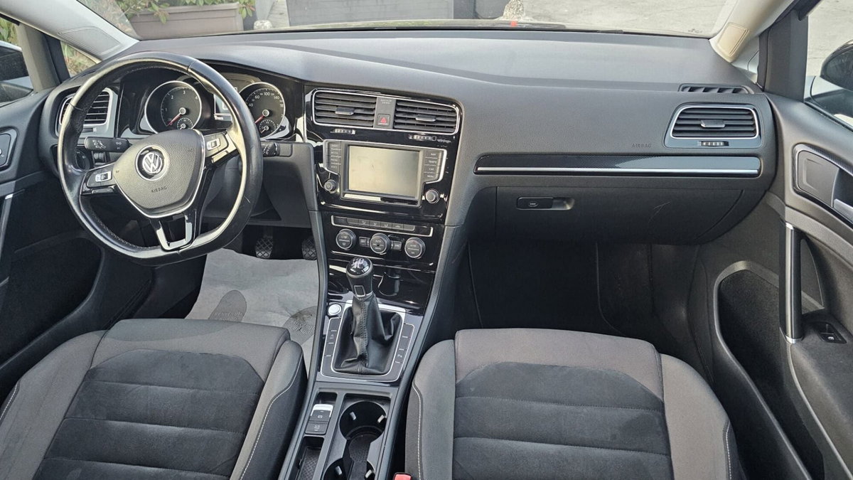 Volkswagen Golf Variant 1.6 TDI 110 CV Executive BlueMotion Technology (13)