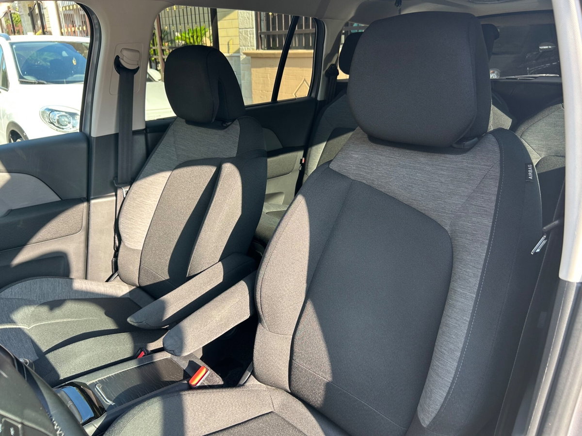 Citroen Grand C4 Picasso BlueHDi 120 S&S Shine (19)