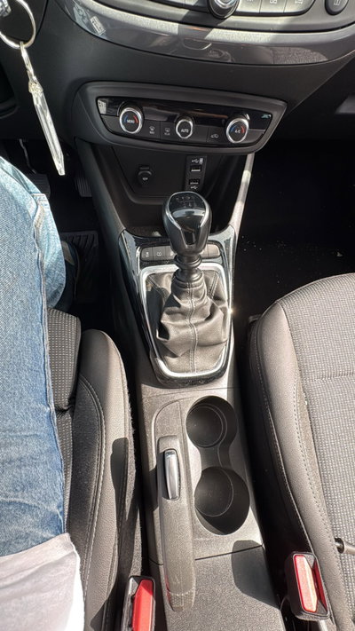Opel Crossland 1.2 Elegance s&s 110cv (4)