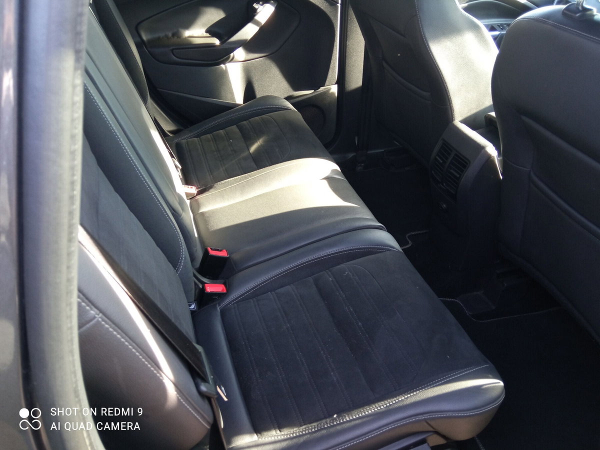 Ford Kuga 2.0 TDCI 150 CV S&S 4WD Powershift ST-Line (14)