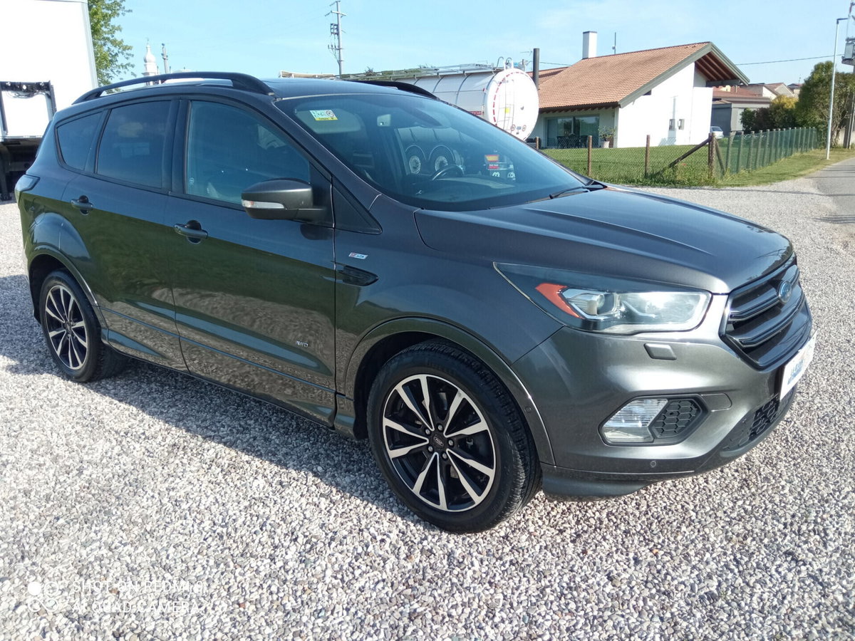 Ford Kuga 2.0 TDCI 150 CV S&S 4WD Powershift ST-Line (2)