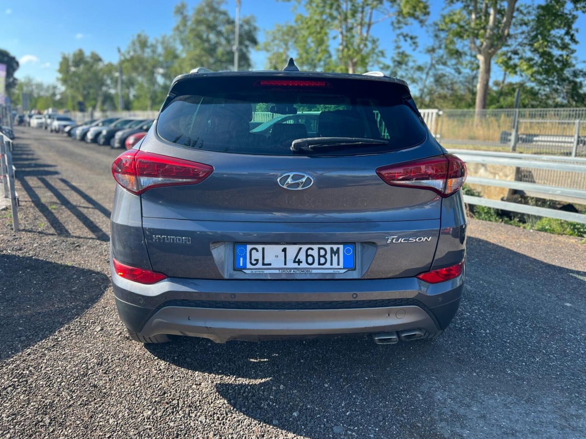 Hyundai Tucson 1.7 CRDi Comfort (2)