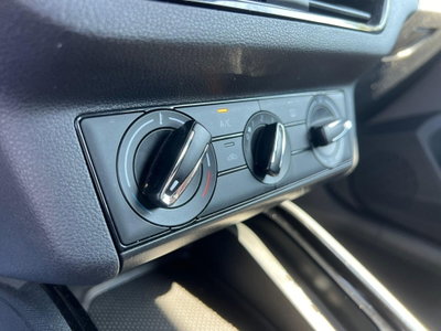 Skoda Kamiq 1.0 TSI 110 CV DSG Style (19)