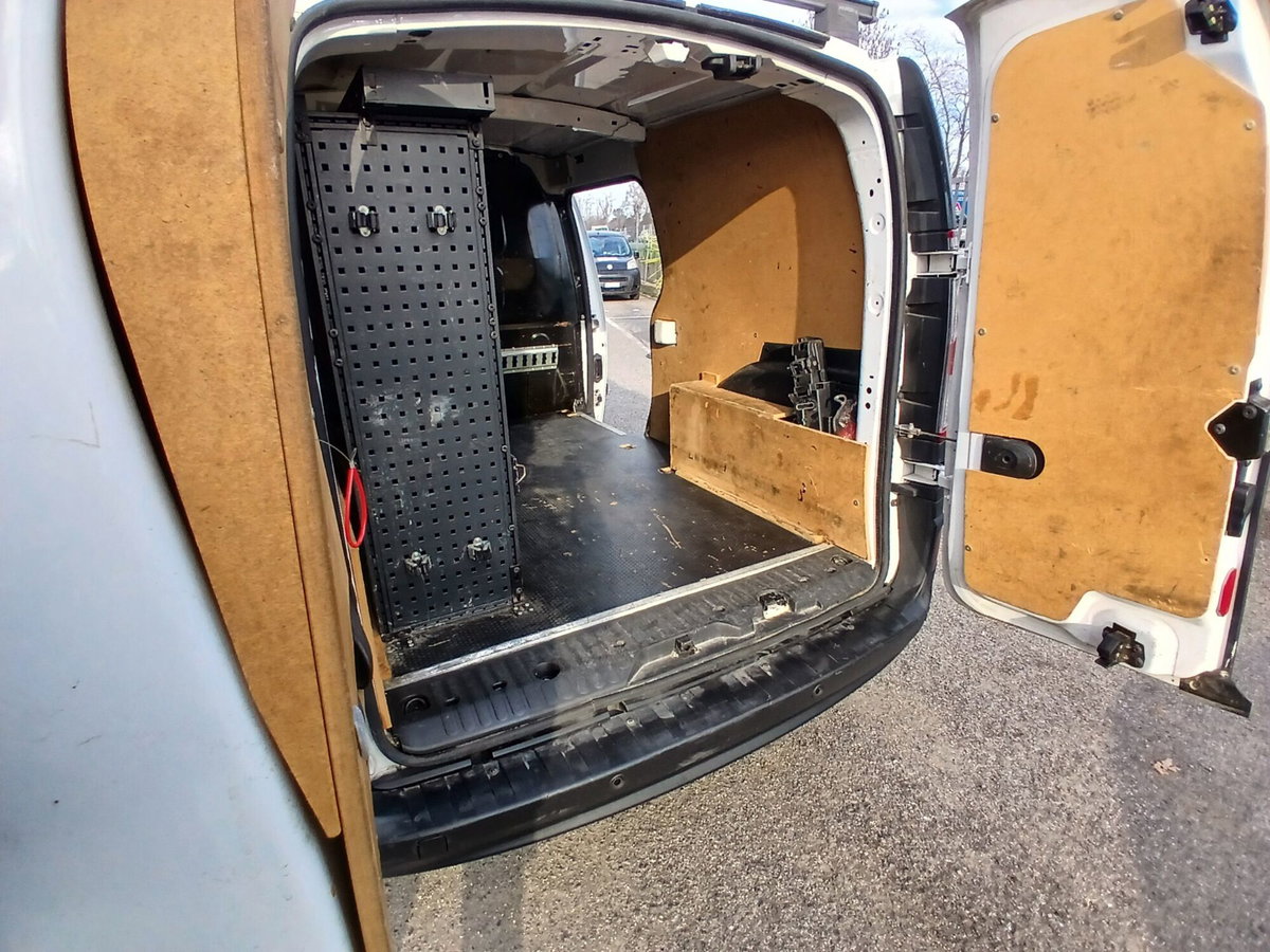 Renault Kangoo 1.5 dCi 90CV F.AP. 4p. Express Maxi Combi (17)