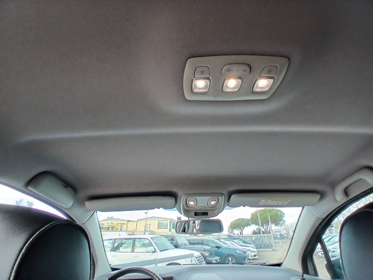 Renault Captur TCe 12V 90 CV Business (14)