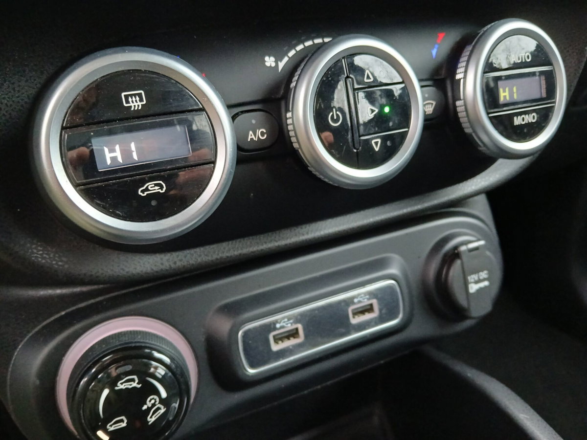 Fiat 500L 1.4 95 CV S&S Connect (20)