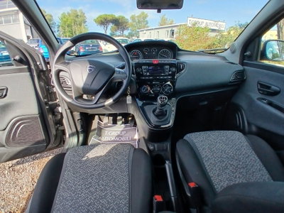 Lancia Ypsilon 1.0 FireFly 5 porte S&S Hybrid Ecochic Gold (13)