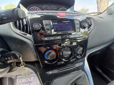Lancia Ypsilon 1.0 FireFly 5 porte S&S Hybrid Ecochic Gold (17)