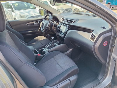 Nissan Qashqai 1.5 dCi Visia (6)