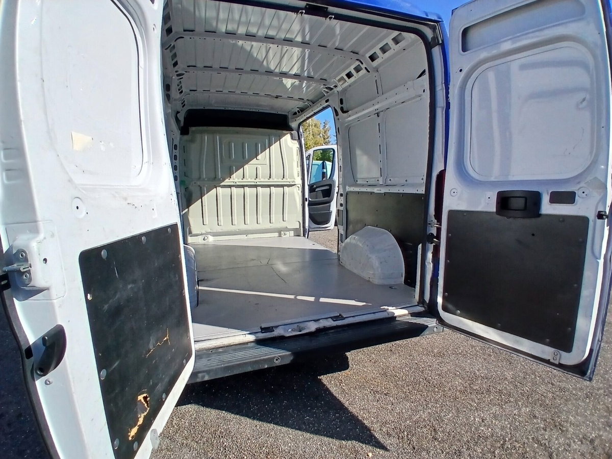 Peugeot Boxer Furgone 330 2.2 BlueHDi 140 S&S PC-TN Furgone Premium (8)
