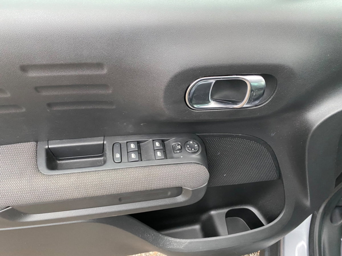 Citroen C3 Aircross BlueHDi 110 S&S Shine Pack (10)