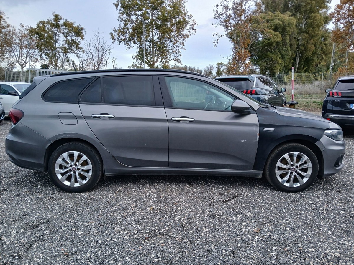 Fiat Tipo Station Wagon Tipo 1.6 Mjt S&S SW Lounge (4)