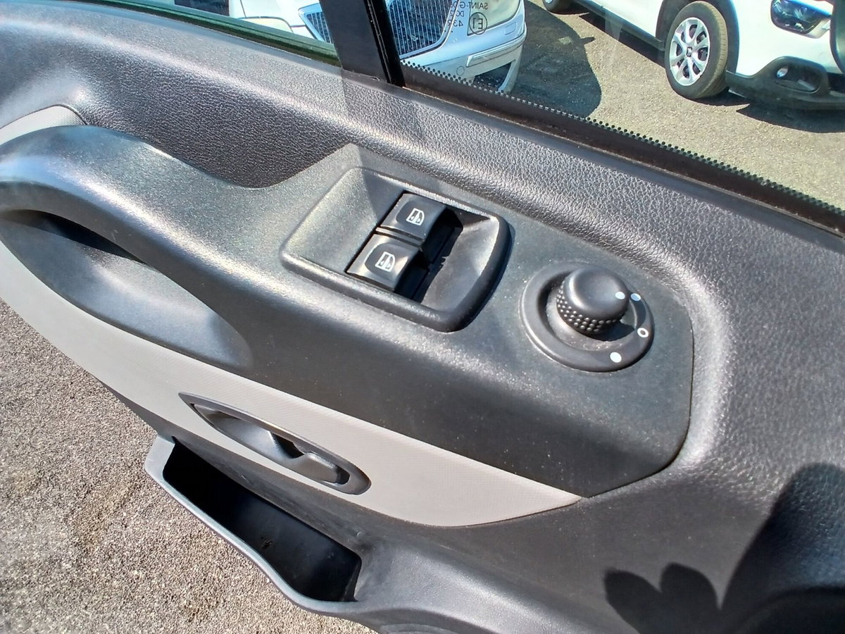 Renault Trafic Furgone T27 1.6 dCi 145CV S&S PC-TN Furgone Ice (15)