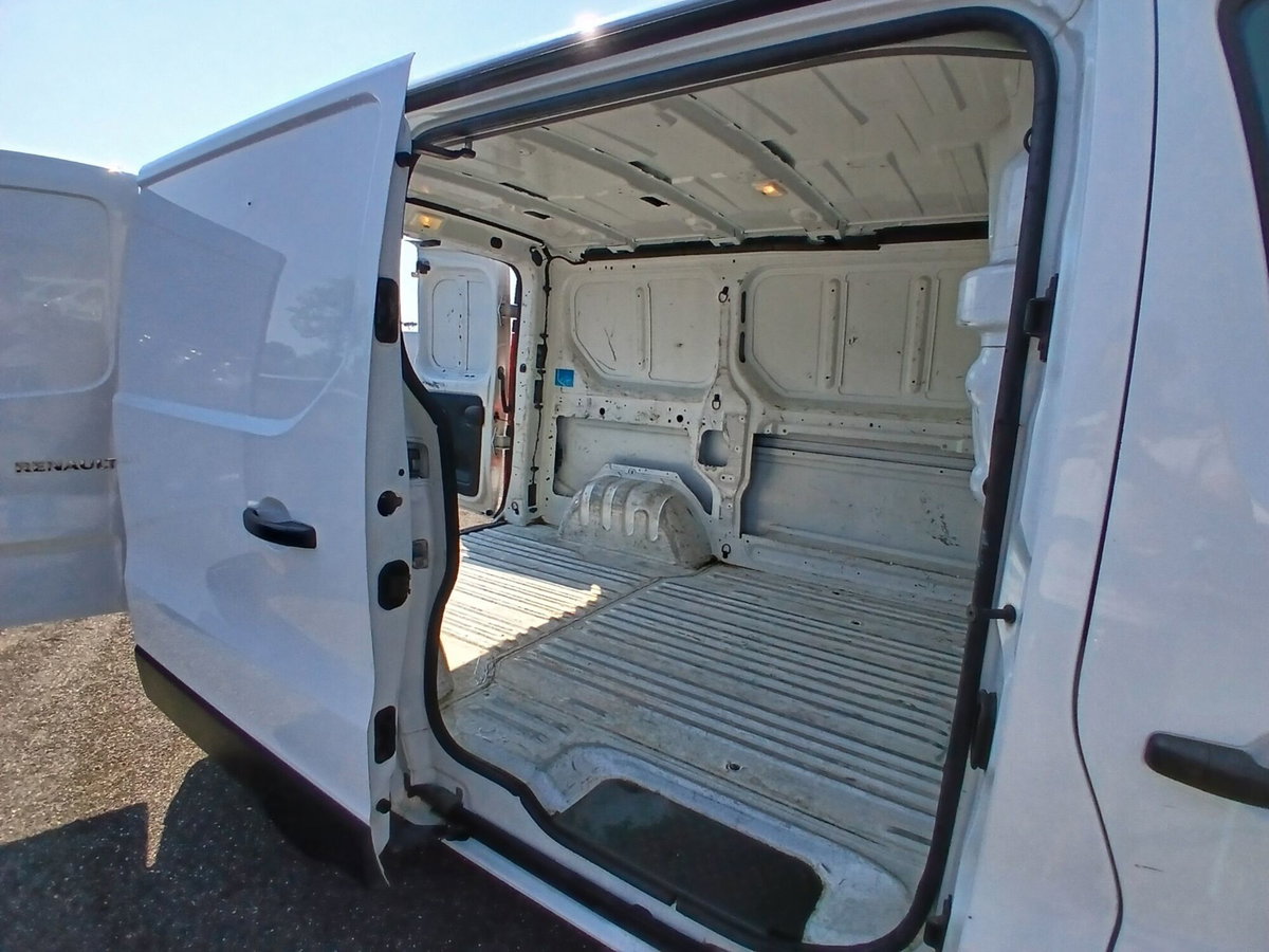 Renault Trafic Furgone T27 1.6 dCi 145CV S&S PC-TN Furgone Ice (9)