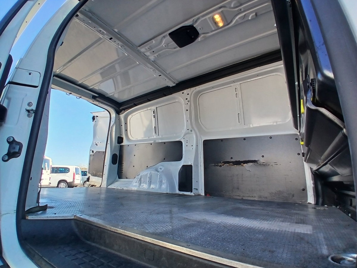 Citroen Jumpy Furgone 2.0 BlueHDi 180 S&S EAT8 PL-SL-TN Furgone XL Club (15)