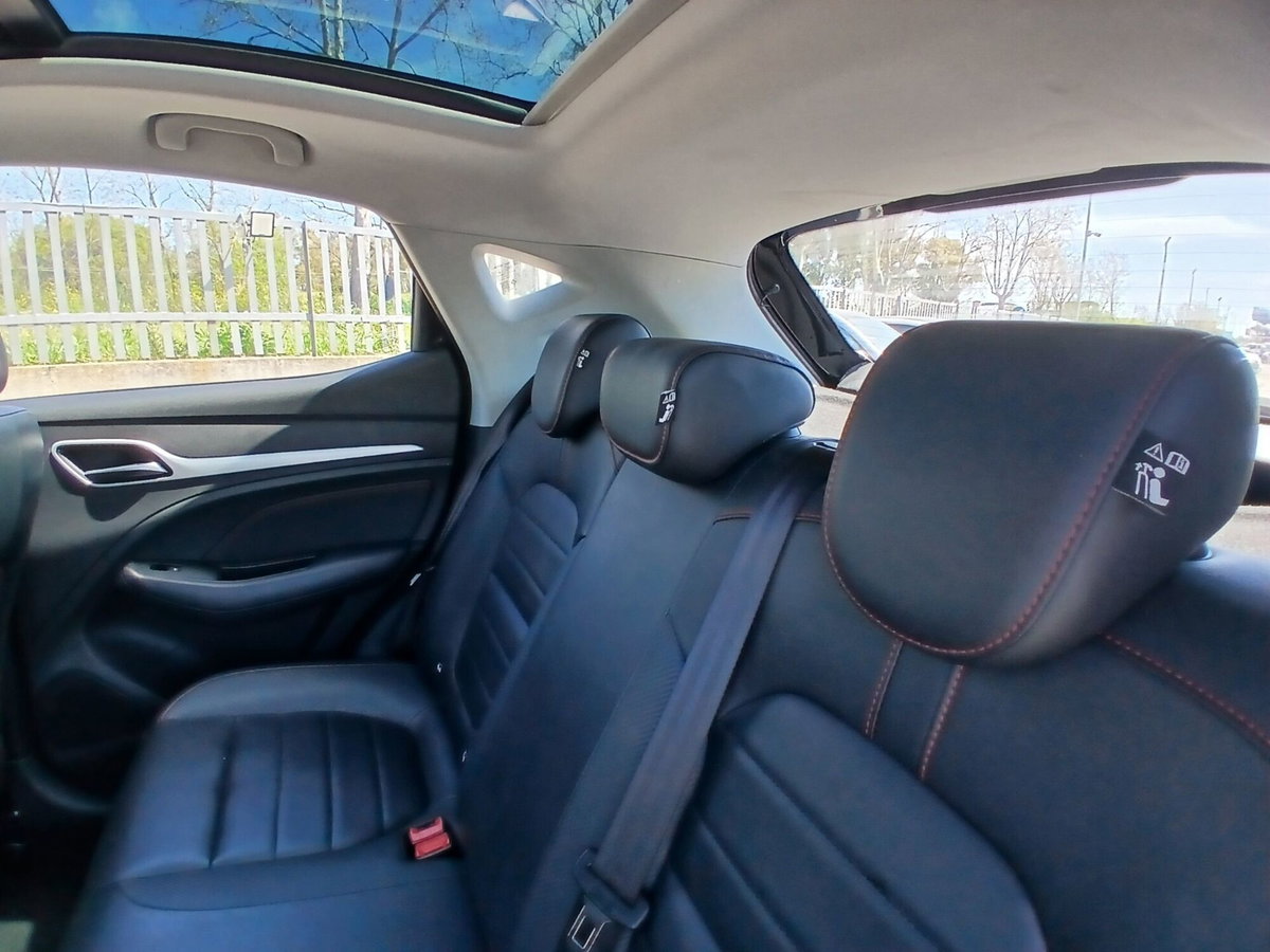 Mg ZS (2021-->) ZS 1.0T-GDI aut. Comfort (18)