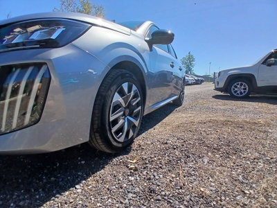 Peugeot 208 PureTech 75 Stop&Start 5 porte Allure (11)
