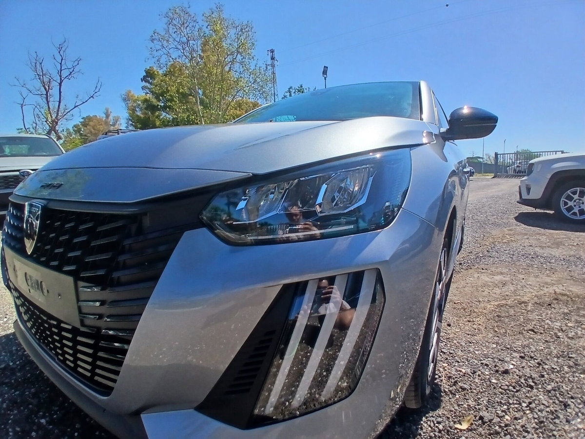 Peugeot 208 PureTech 75 Stop&Start 5 porte Allure (9)