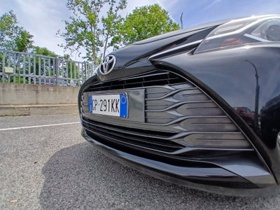 Toyota Yaris 1.0 72 CV 5 porte Active (10)
