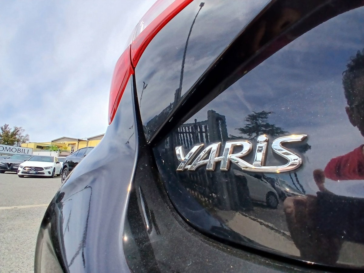 Toyota Yaris 1.0 72 CV 5 porte Active (16)