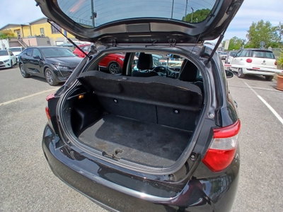 Toyota Yaris 1.0 72 CV 5 porte Active (17)