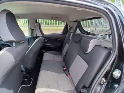 Toyota Yaris 1.0 72 CV 5 porte Active (19)