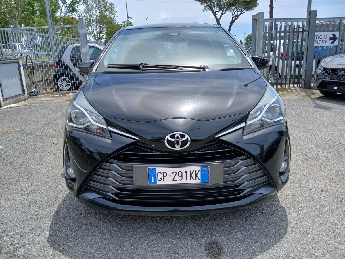 Toyota Yaris 1.0 72 CV 5 porte Active (2)