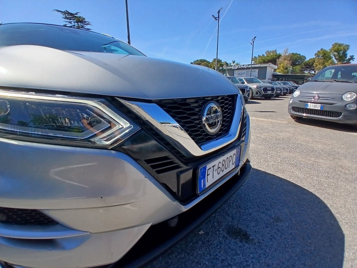 Nissan Qashqai 1.5 dCi Visia (10)